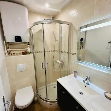 Cosy Near Eiffel Tour Apartament Paryż