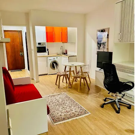 Apartament Cosy Near Eiffel Tour Paryż