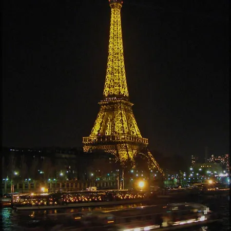 Cosy Near Eiffel Tour *